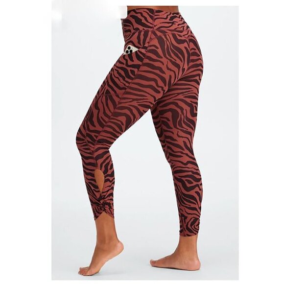 Fabletics High Waist Leggings Animal Print Oasis PureLuxe 7/8 Length Twist Hem - Picture 1 of 8